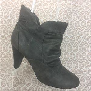 Madden Girl Women's Gray Ankle Boots Size 10 S531